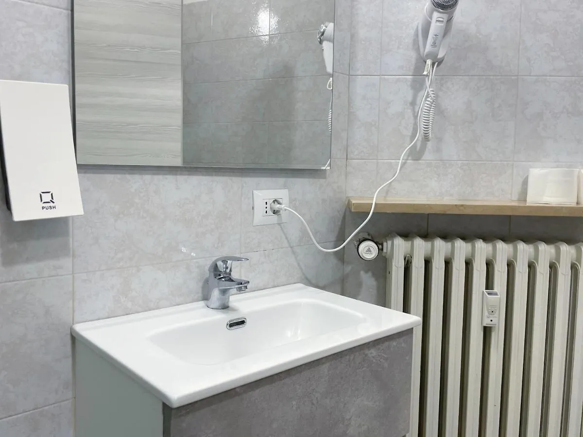 Guest house Nuovo Confortini Rooms Sunday Verona Italy